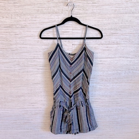 Billabong Romper | SIZE M - Picture 1 of 4